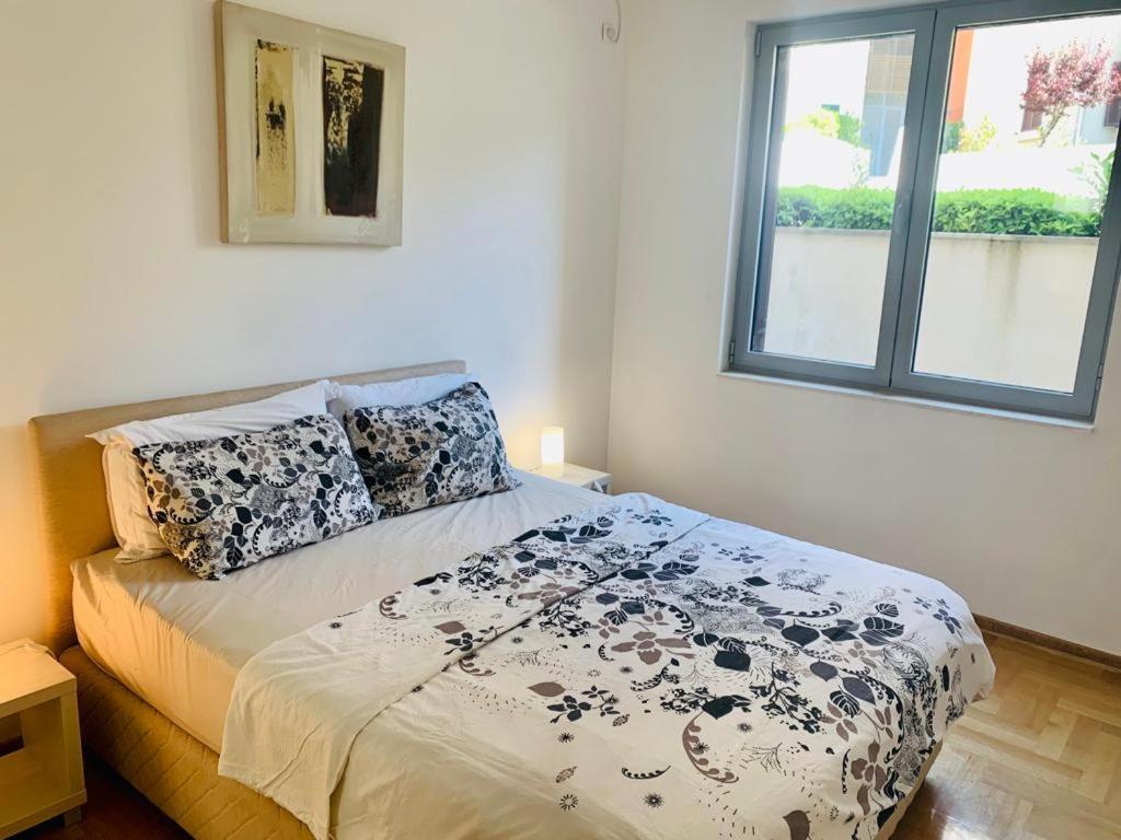 Lavender Bay Apartment F8 Donji Morinj Kültér fotó