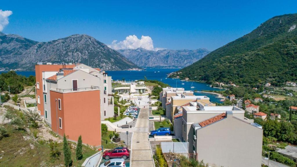 Lavender Bay Apartment F8 Donji Morinj Kültér fotó